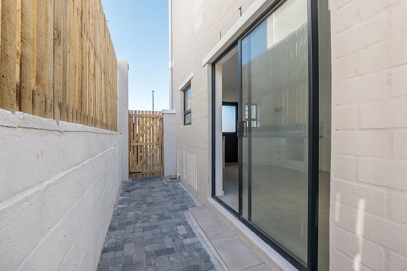 To Let 2 Bedroom Property for Rent in Kommetjie Western Cape